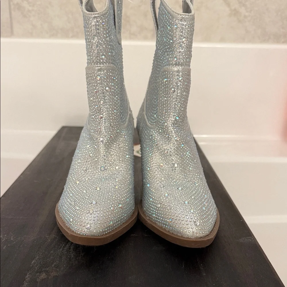 Dazzling Silver Rhinestone Heeled Boots - Picture 3 of 3